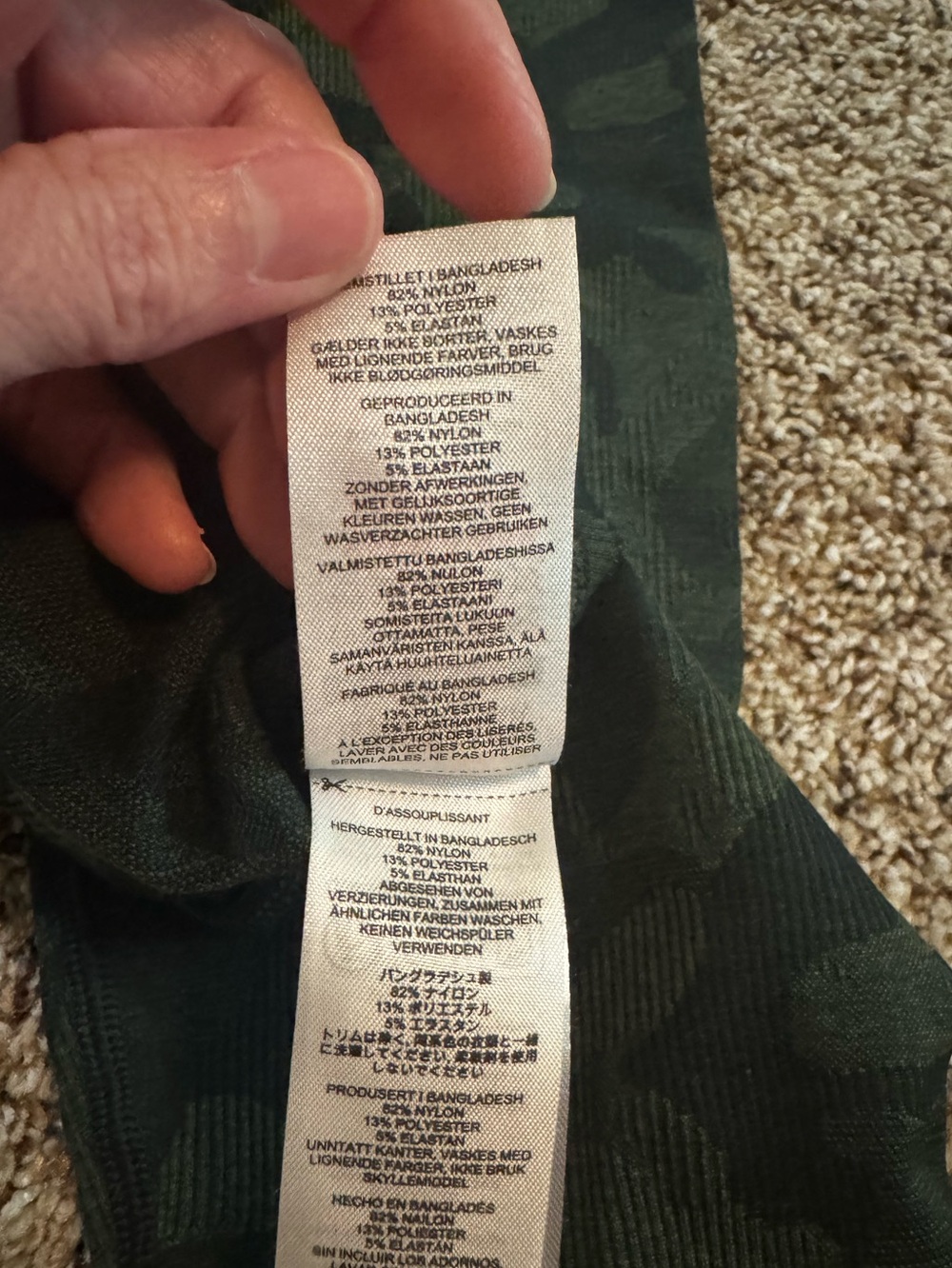 Gymshark Adapt Camo Seamless Leggings - Black & Dark Green - Picture 5 of 7